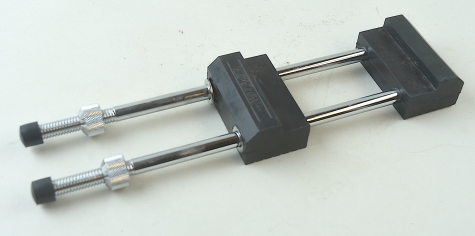 Adjustable whetstone holder